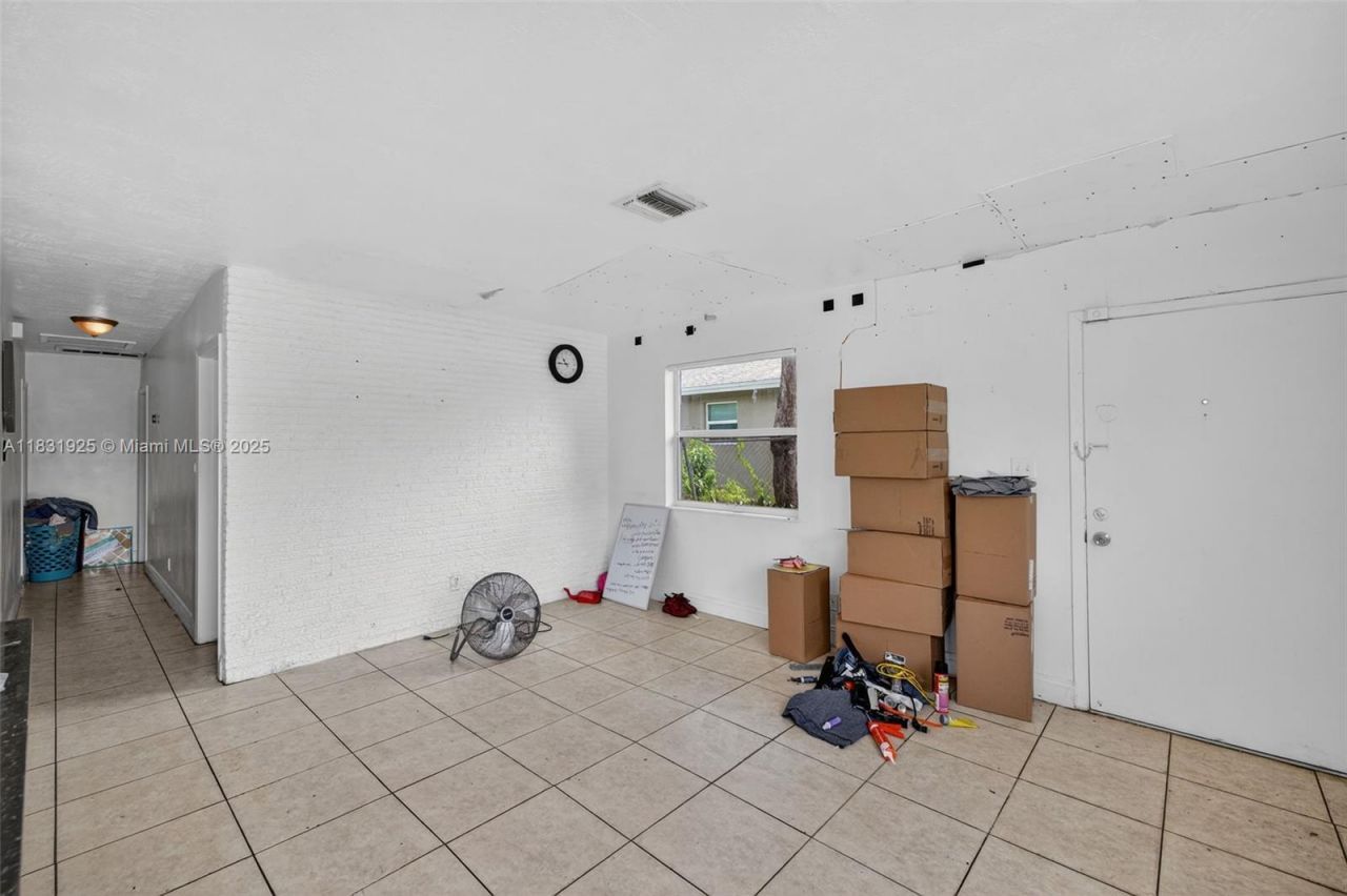 2779 NW 9th Pl, Fort Lauderdale, FL 33311 Photo