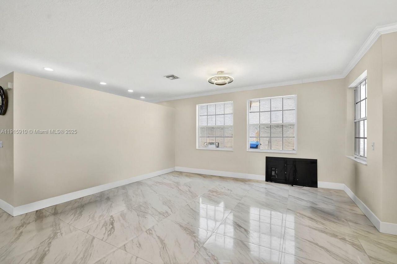 1579 Briar Oak Dr , Royal Palm Beach, FL 33411 Photo