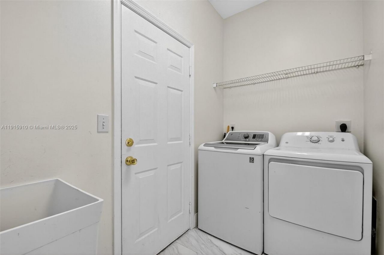 1579 Briar Oak Dr , Royal Palm Beach, FL 33411 Photo