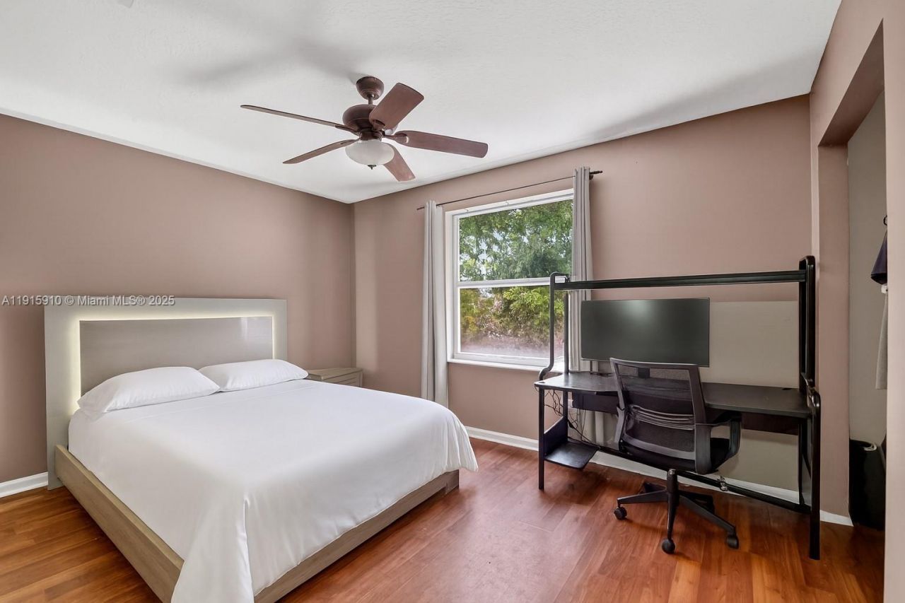 1579 Briar Oak Dr , Royal Palm Beach, FL 33411 Photo