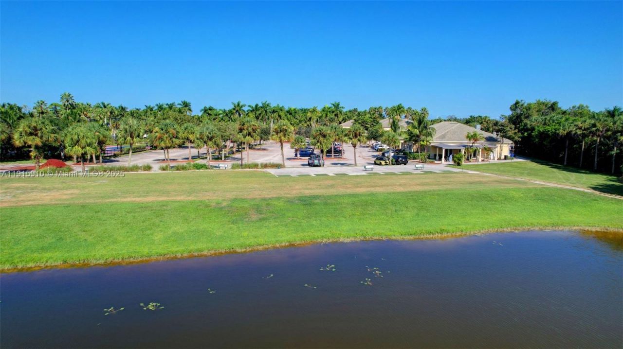 1579 Briar Oak Dr , Royal Palm Beach, FL 33411 Photo