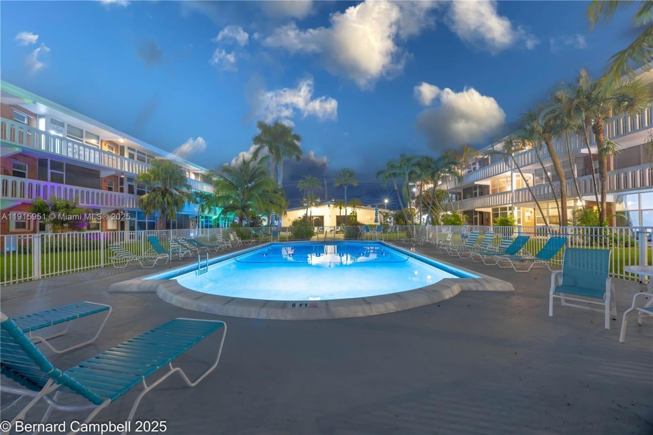 161 NE 10th Ave , Unit 15A, Hallandale Beach, FL 33009 Photo