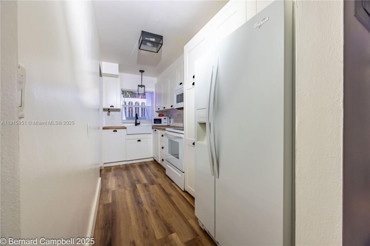 161 NE 10th Ave , Unit 15A, Hallandale Beach, FL 33009 Photo