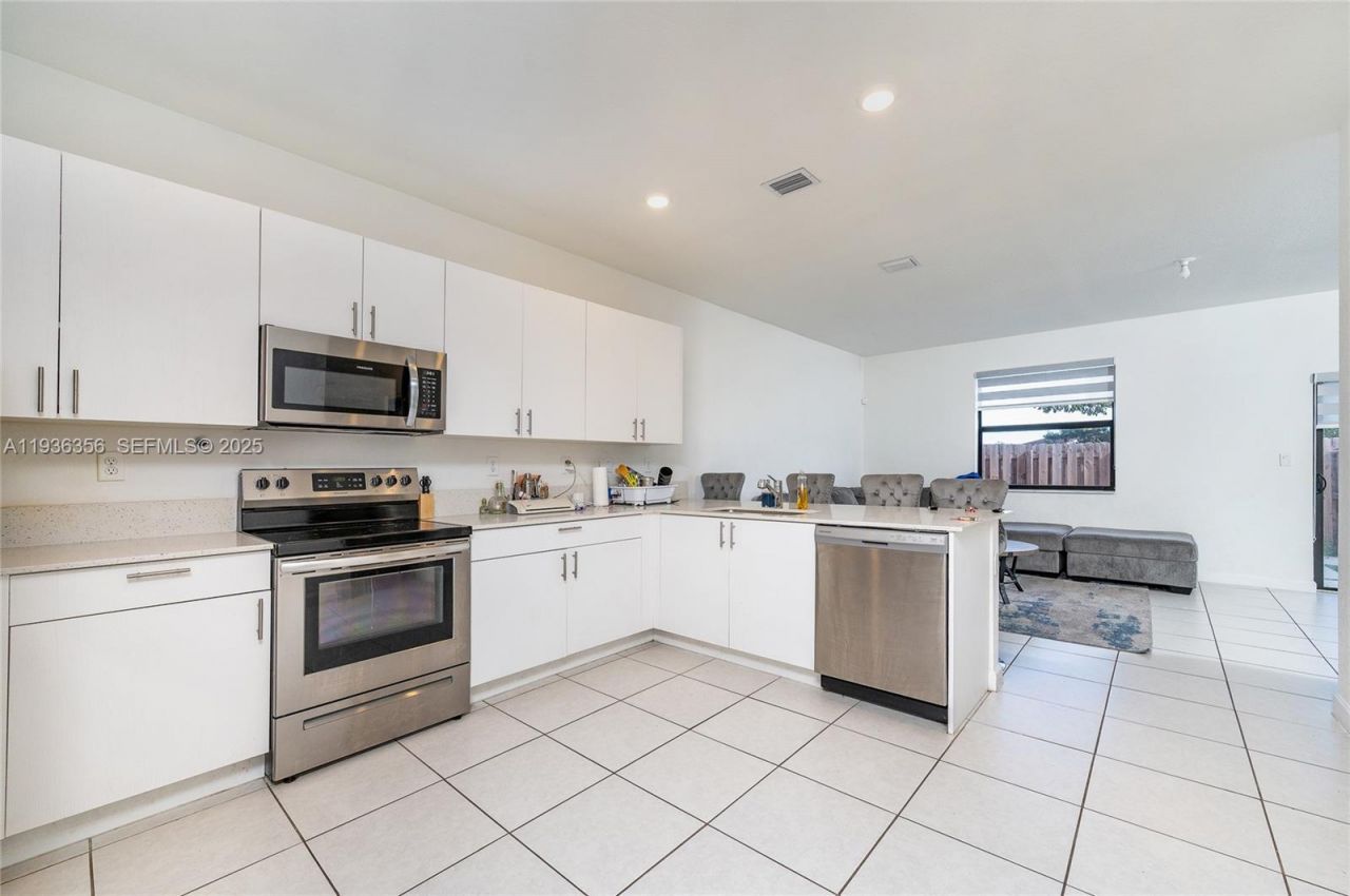 23061 SW 128th Pl , Miami, FL 33170 Photo