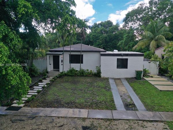 260 NW 133rd St , North Miami, FL 33168