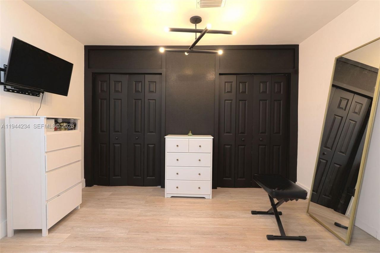 260 NW 133rd St , North Miami, FL 33168 Photo