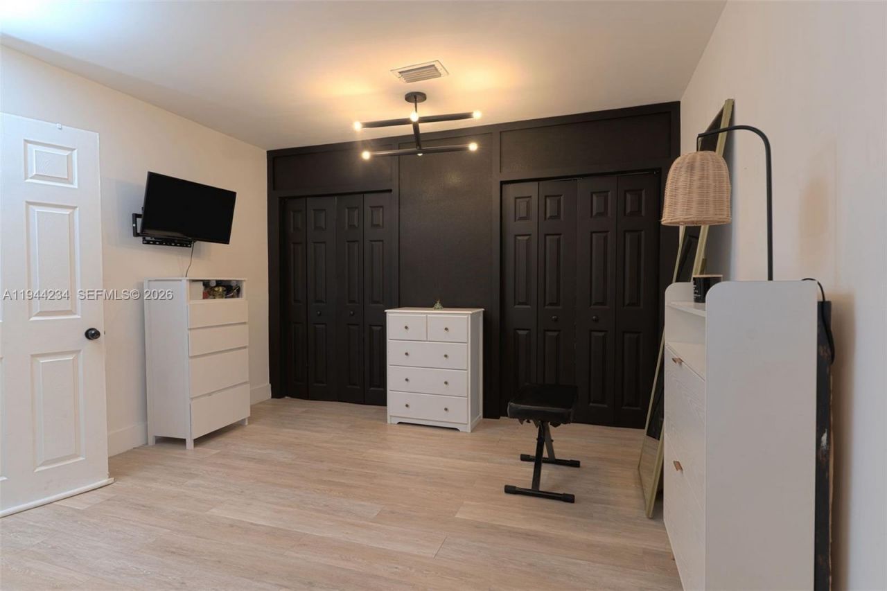 260 NW 133rd St , North Miami, FL 33168 Photo