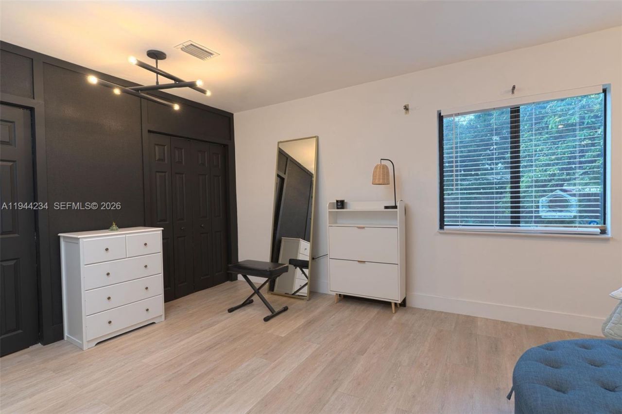 260 NW 133rd St , North Miami, FL 33168 Photo