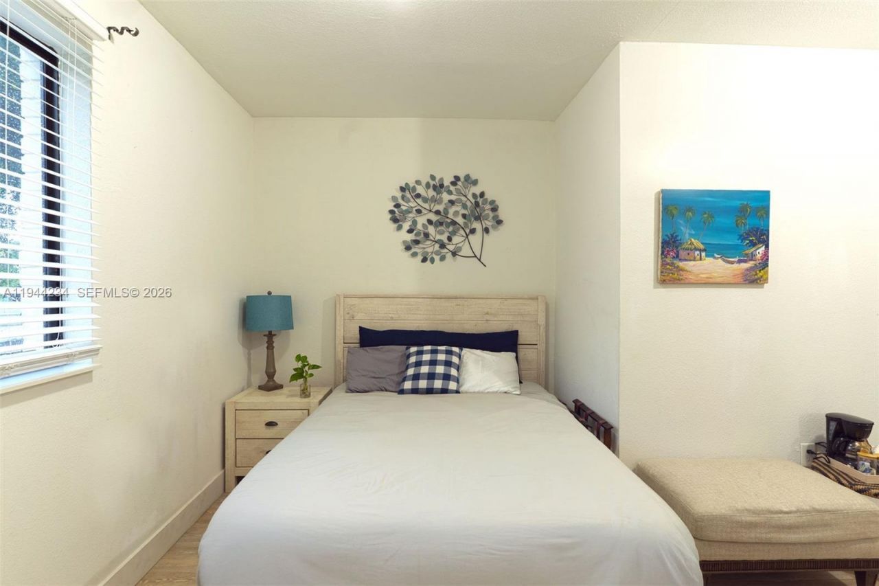 260 NW 133rd St , North Miami, FL 33168 Photo