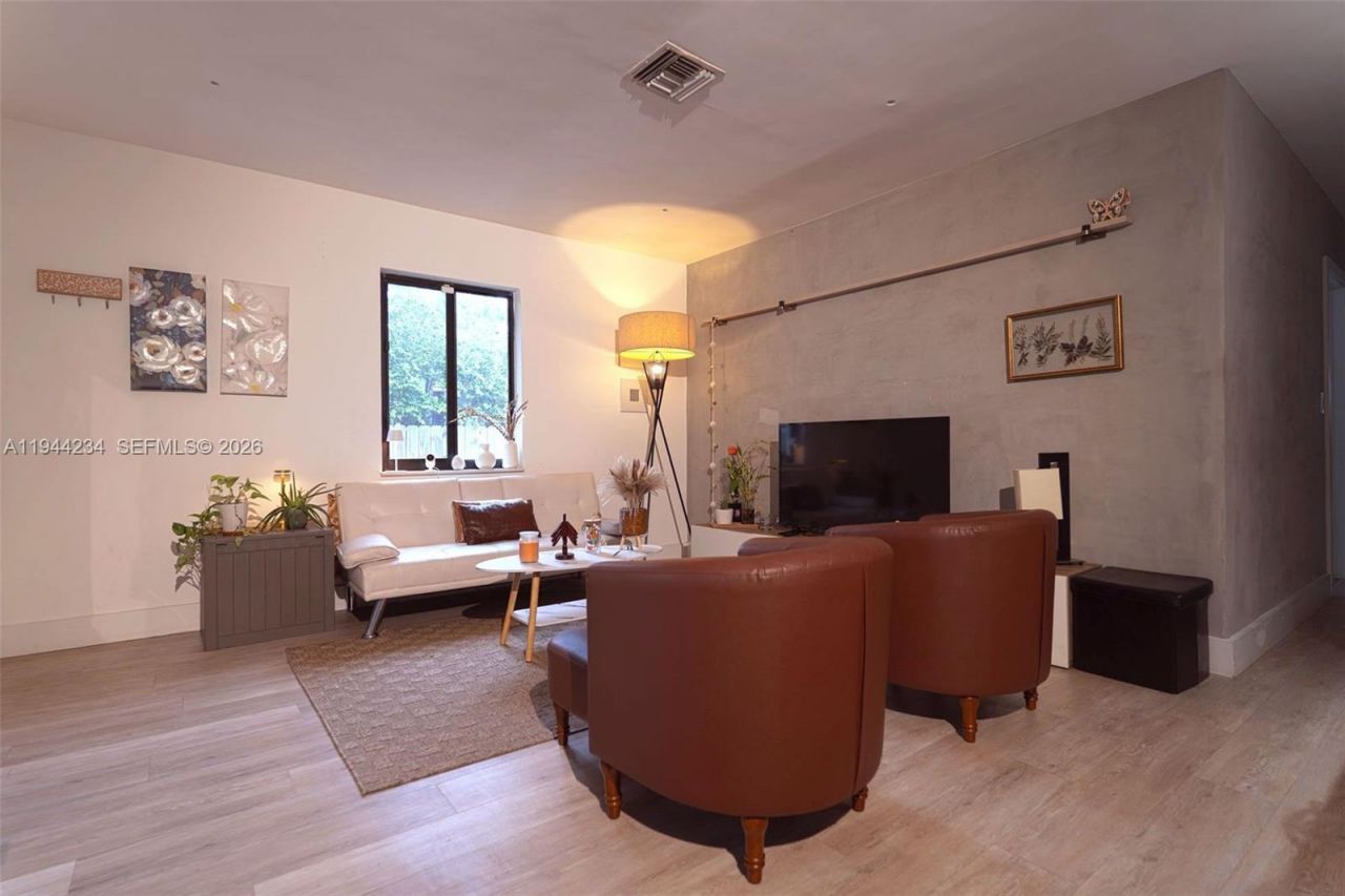 260 NW 133rd St , North Miami, FL 33168 Photo