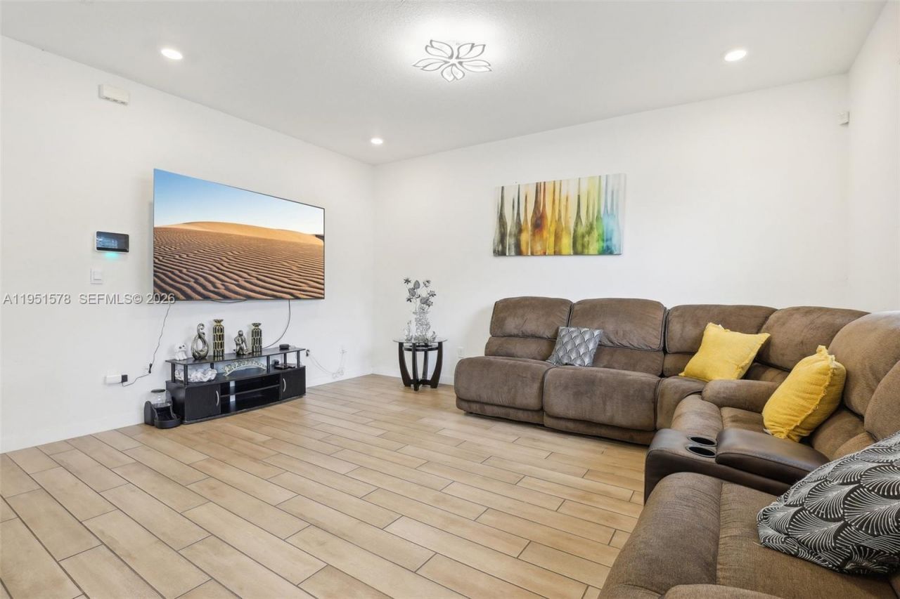 754 SE 19th St , Homestead, FL 33034 Photo