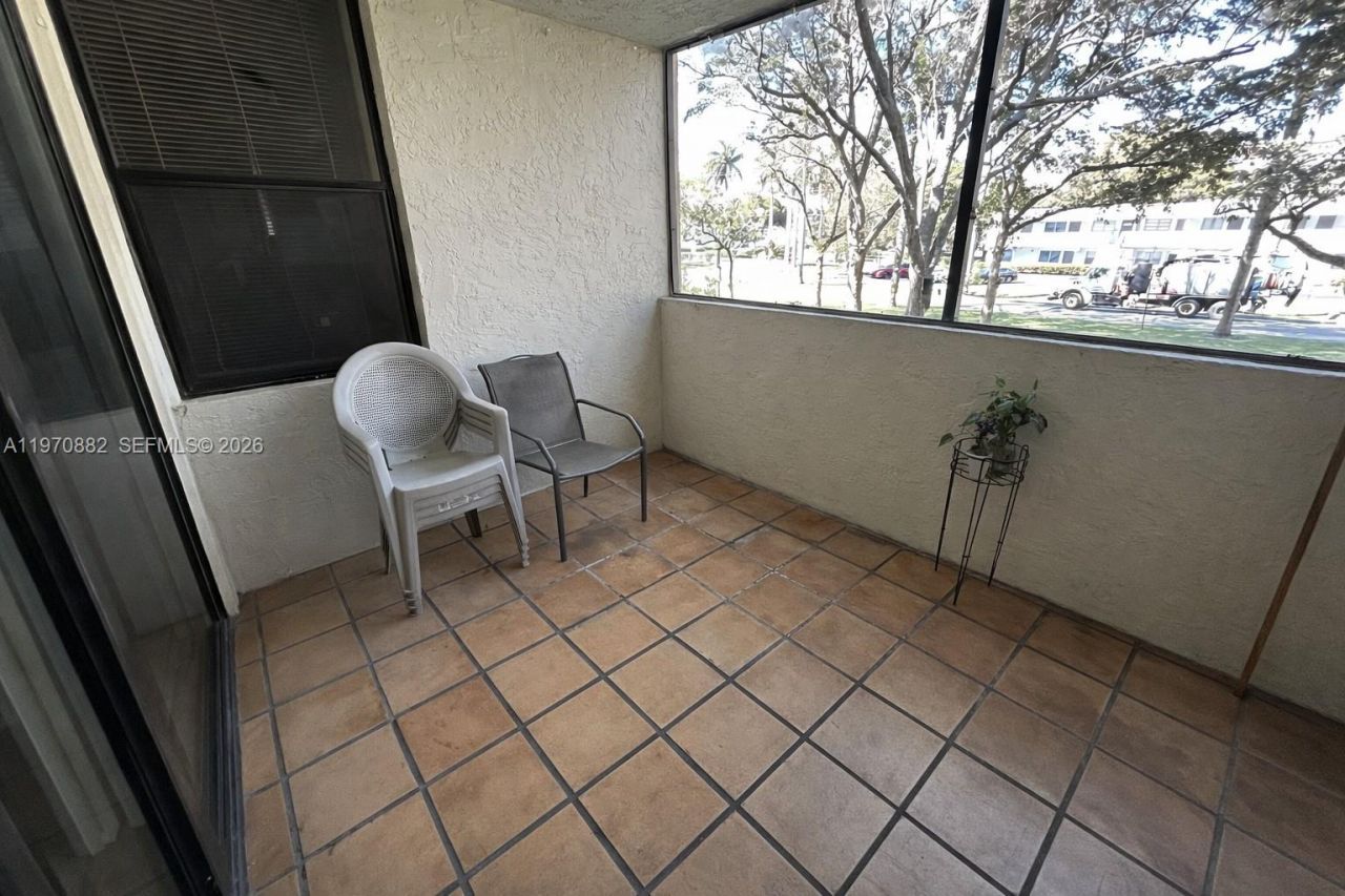 6800 Cypress Rd, Unit 207, Plantation, FL 33317 Photo