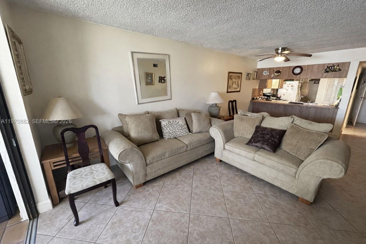 6800 Cypress Rd, Unit 207, Plantation, FL 33317 Photo