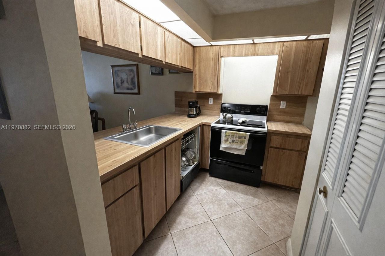 6800 Cypress Rd, Unit 207, Plantation, FL 33317 Photo