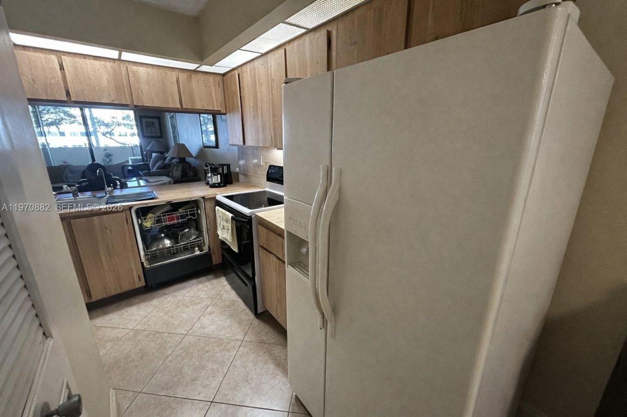 6800 Cypress Rd, Unit 207, Plantation, FL 33317 Photo