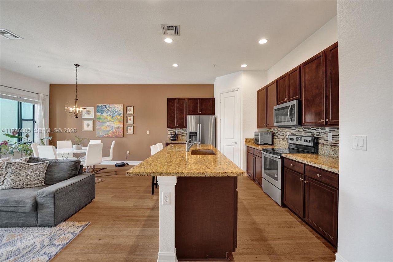 11607 SW 13th Dr, Pembroke Pines, FL 33025 Photo