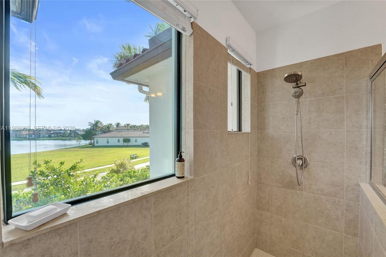 11607 SW 13th Dr, Pembroke Pines, FL 33025 Photo