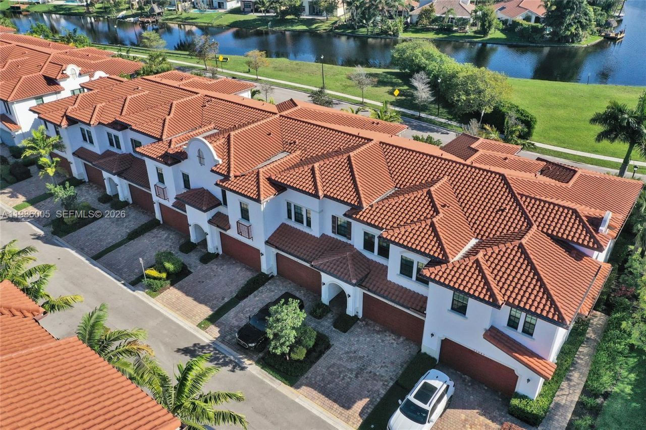 11607 SW 13th Dr, Pembroke Pines, FL 33025 Photo