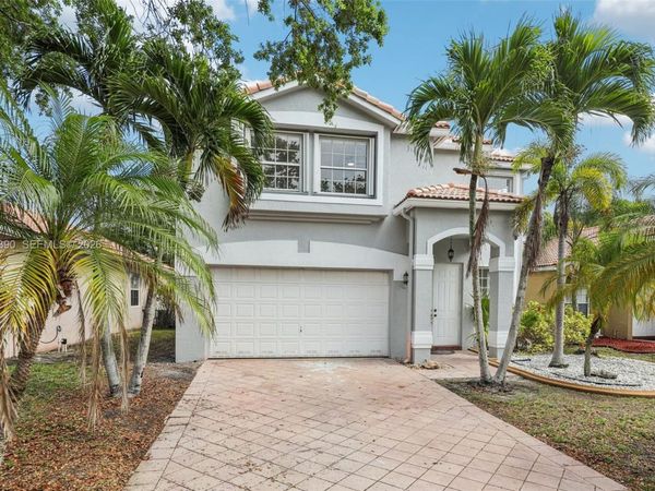 12425 NW 54th Ct, Coral Springs, FL 33076