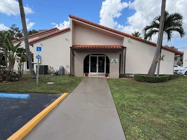 6045 NW 186th St , Unit 115, Hialeah, FL 33015