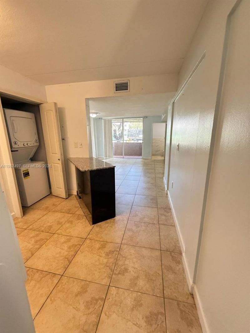 6045 NW 186th St, Unit 115, Hialeah, FL 33015 Photo