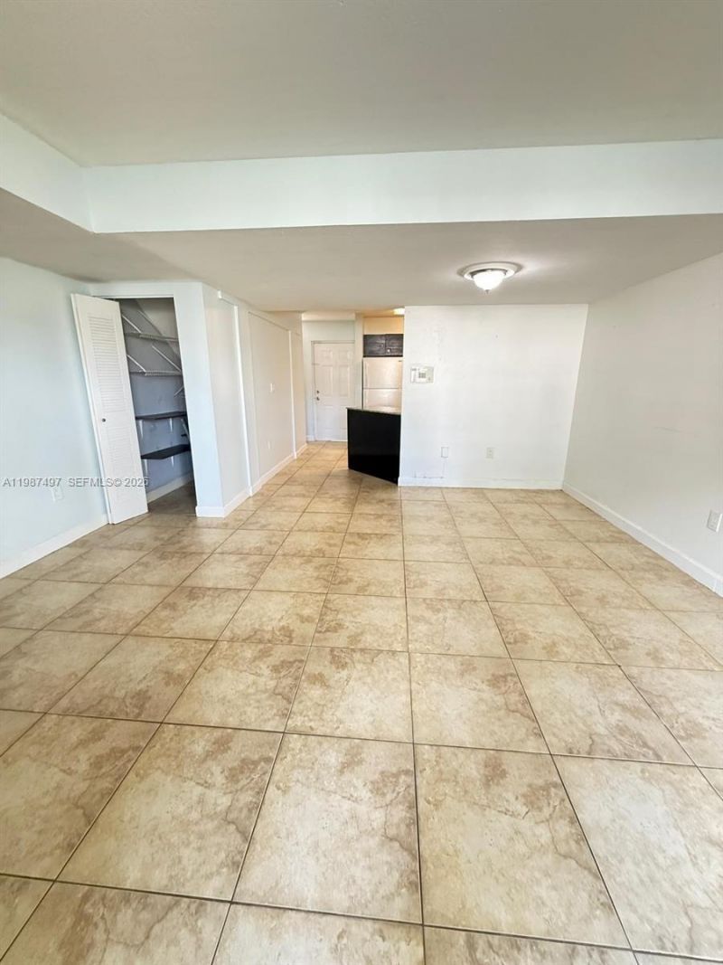 6045 NW 186th St, Unit 115, Hialeah, FL 33015 Photo