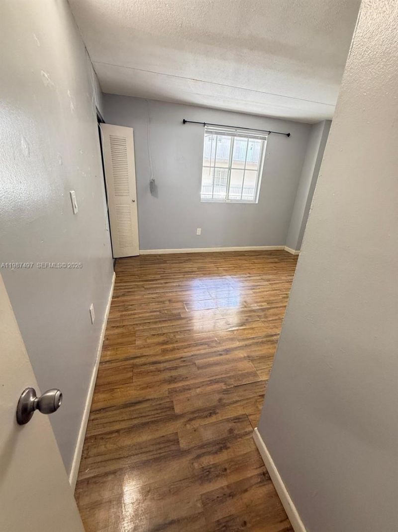 6045 NW 186th St, Unit 115, Hialeah, FL 33015 Photo