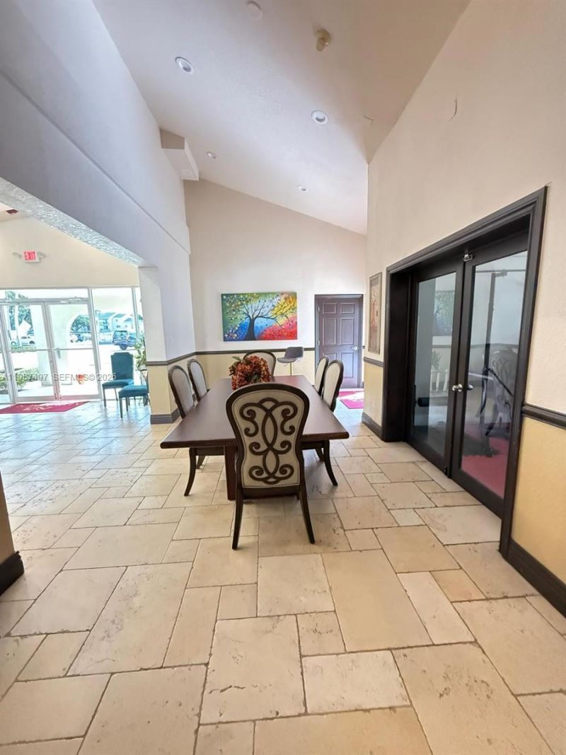 6045 NW 186th St, Unit 115, Hialeah, FL 33015 Photo