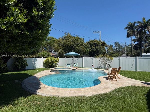 1411 Harding St , Hollywood, FL 33020