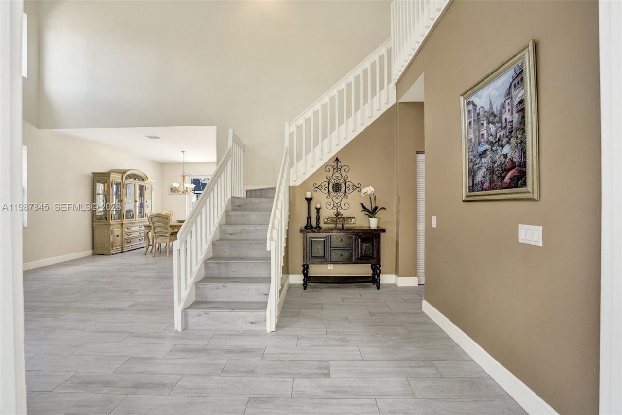 484 Cambridge Dr , Weston, FL 33326 Photo