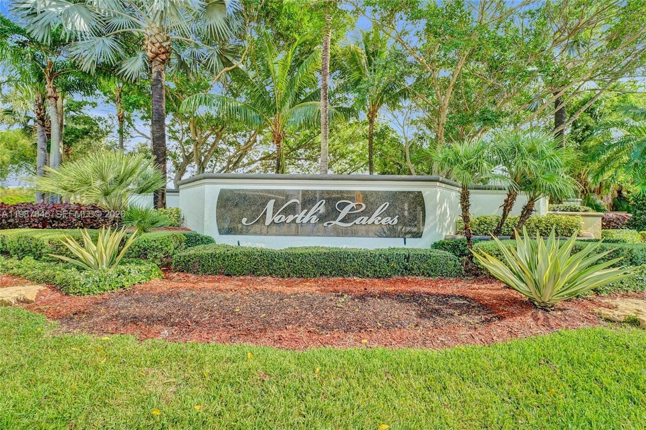 484 Cambridge Dr , Weston, FL 33326 Photo