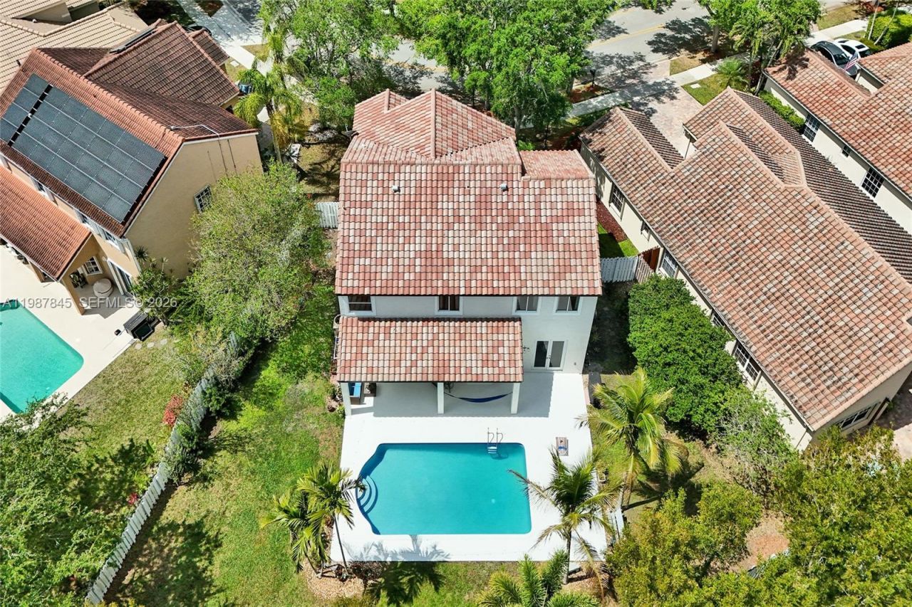 484 Cambridge Dr , Weston, FL 33326 Photo