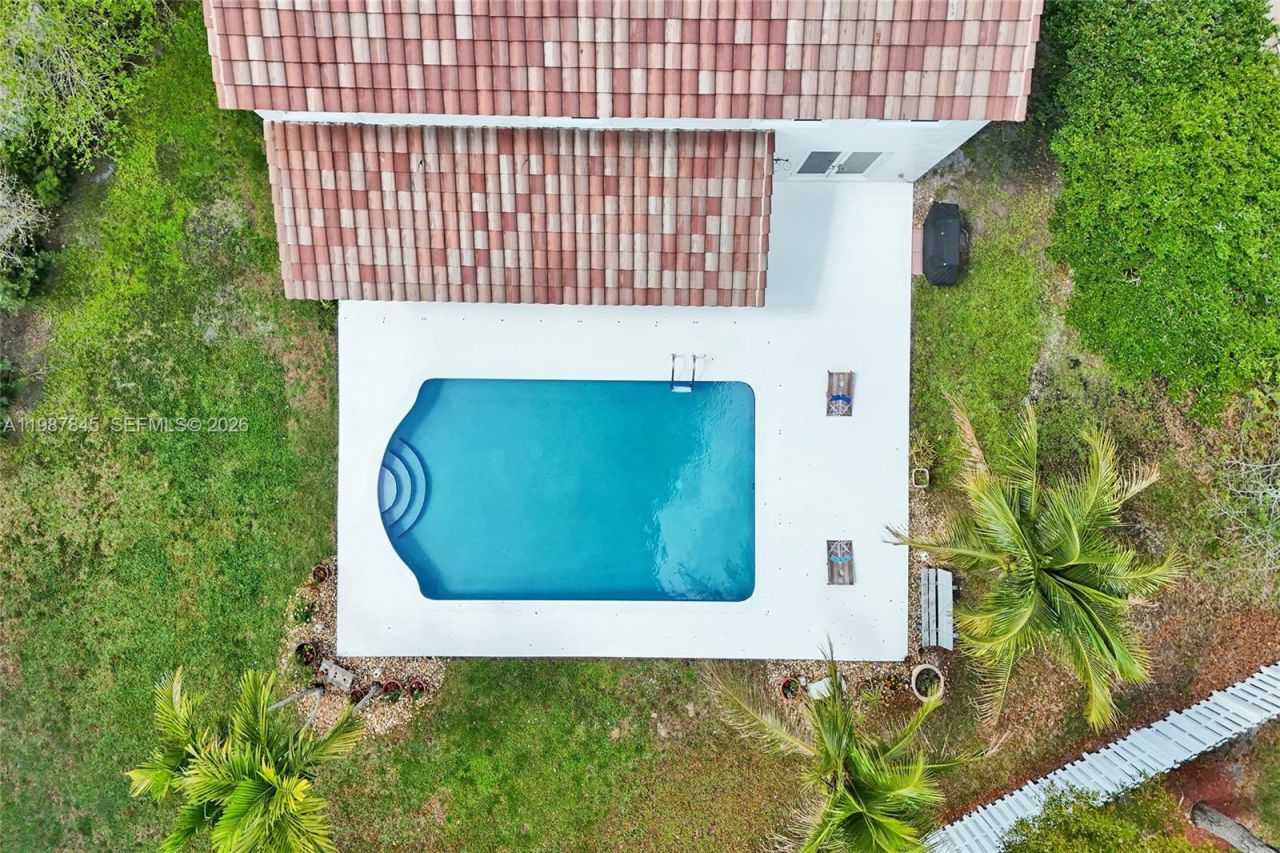 484 Cambridge Dr , Weston, FL 33326 Photo