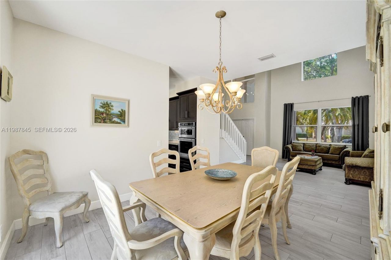 484 Cambridge Dr , Weston, FL 33326 Photo