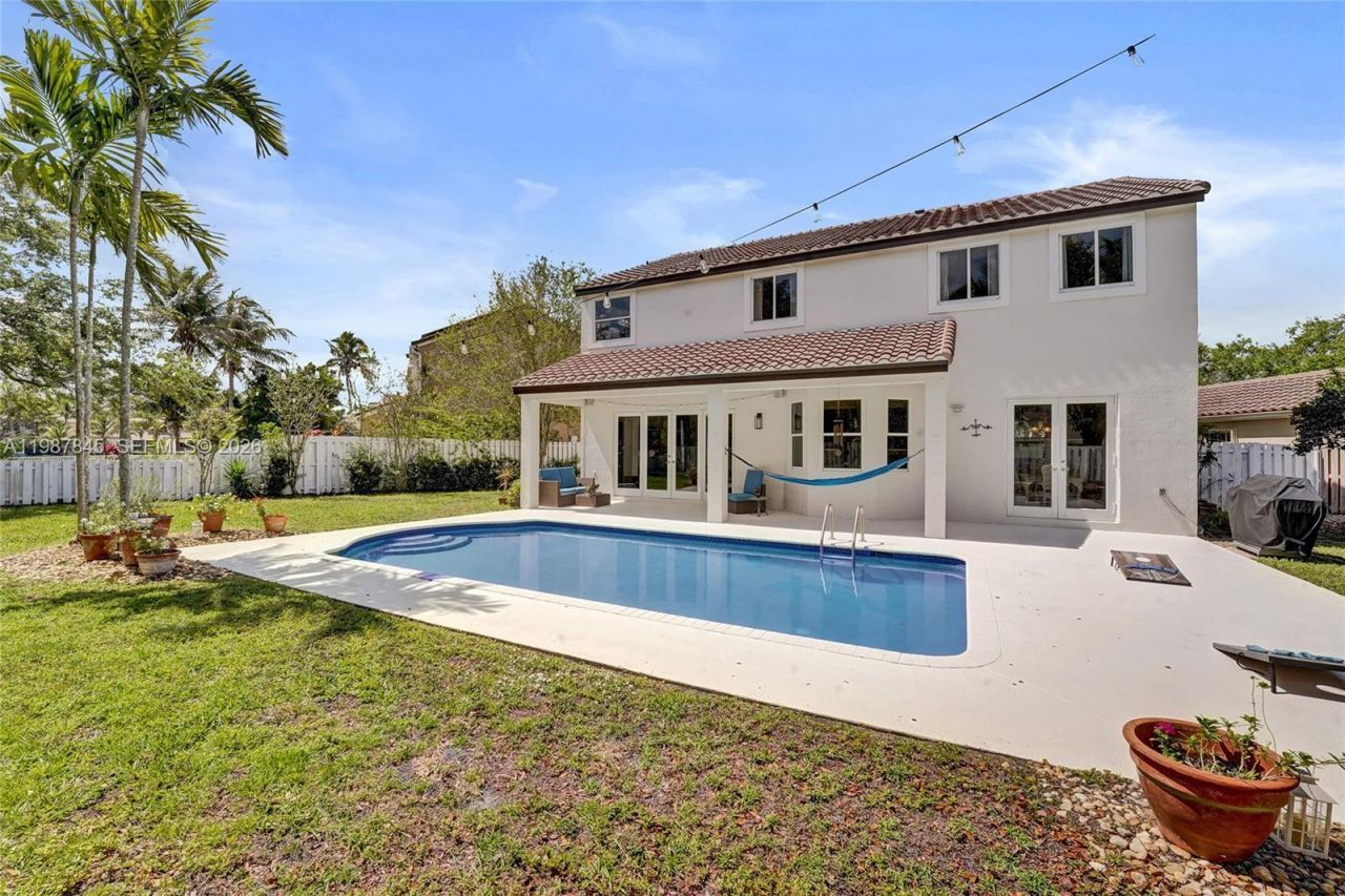 484 Cambridge Dr , Weston, FL 33326 Photo