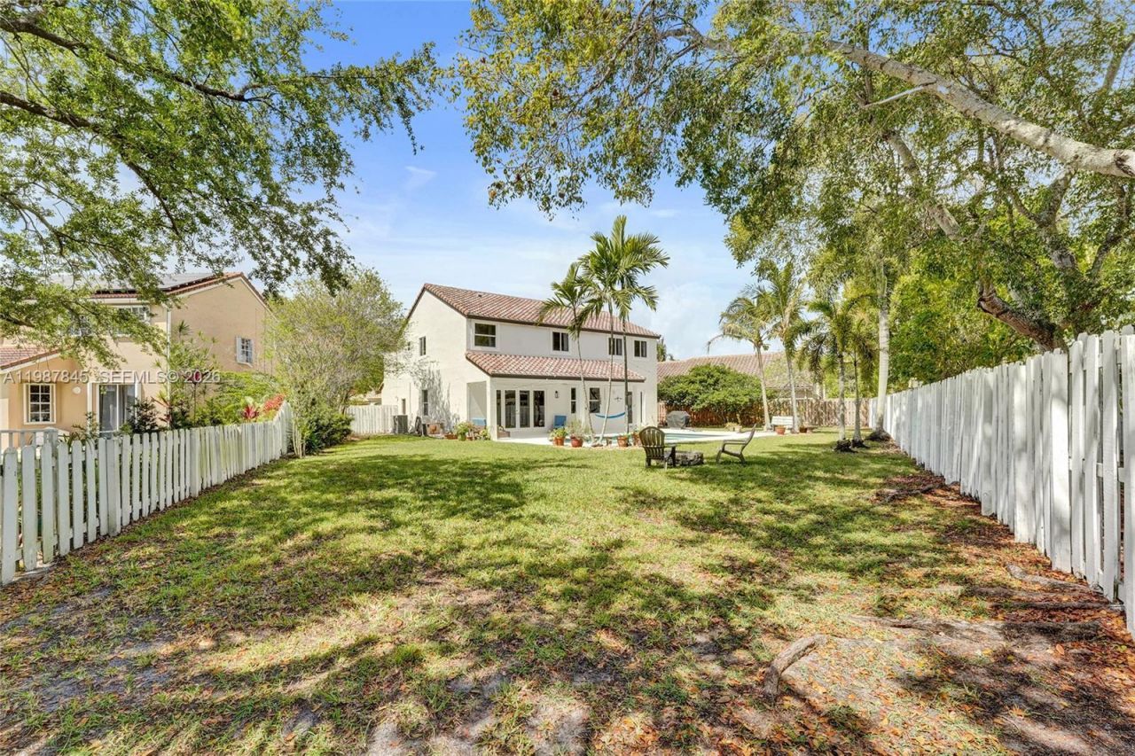 484 Cambridge Dr , Weston, FL 33326 Photo