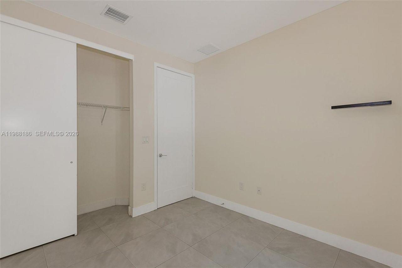 10460 NW 67th St, Doral, FL 33178 Photo