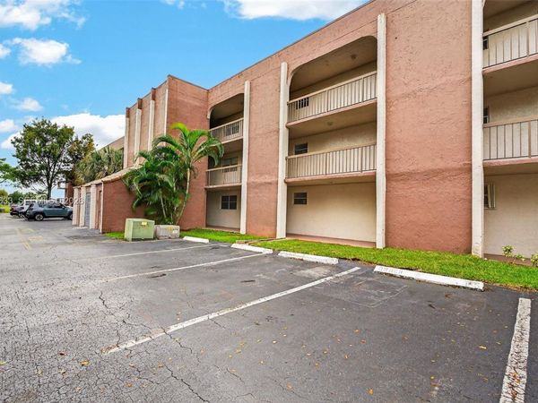 7000 Nova Dr, Unit 105E, Davie, FL 33317
