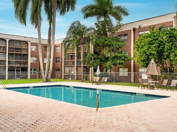 7000 Nova Dr, Unit 105E, Davie, FL 33317