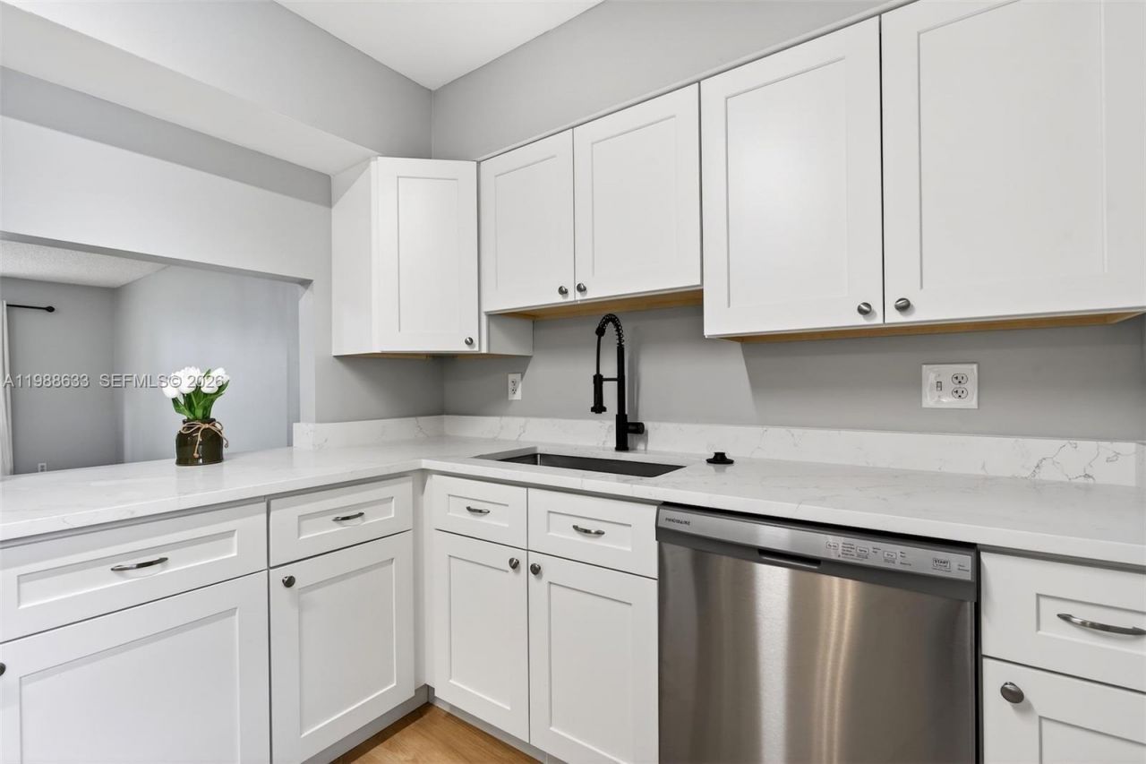 7000 Nova Dr, Unit 105E, Davie, FL 33317 Photo