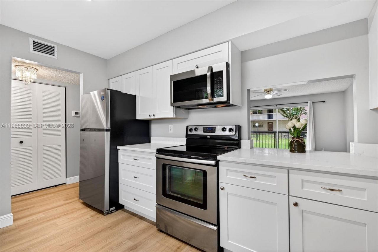 7000 Nova Dr, Unit 105E, Davie, FL 33317 Photo