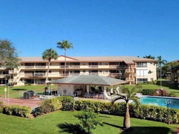 5300 Washington St, Unit F215, Hollywood, FL 33021