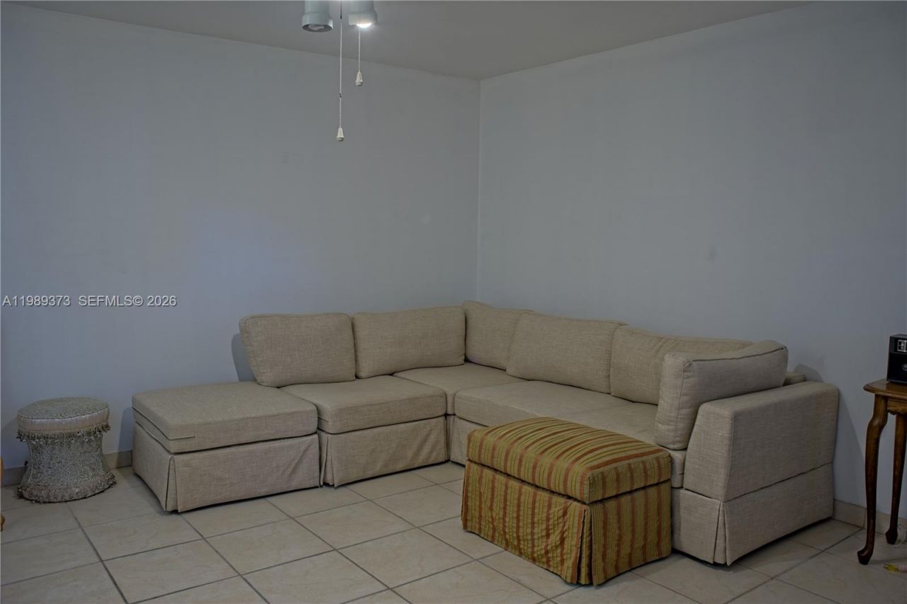 5300 Washington St, Unit F215, Hollywood, FL 33021 Photo