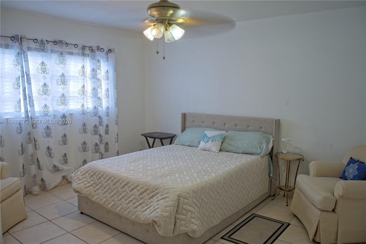 5300 Washington St, Unit F215, Hollywood, FL 33021 Photo