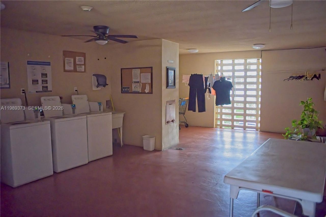 5300 Washington St, Unit F215, Hollywood, FL 33021 Photo