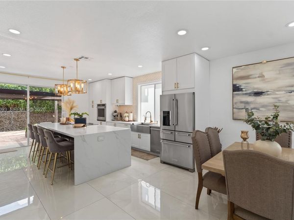 1500 Canary Island Dr , Weston, FL 33327