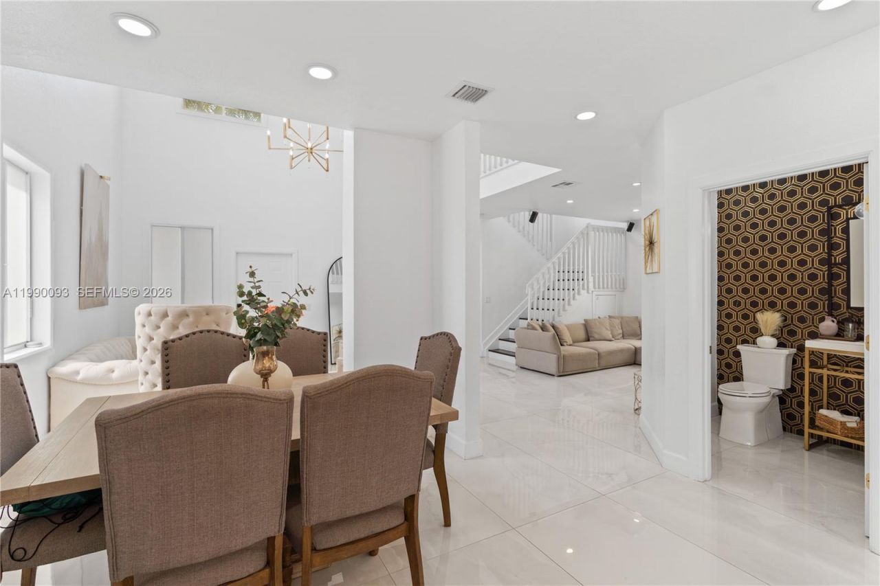 1500 Canary Island Dr , Weston, FL 33327 Photo