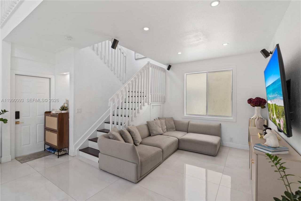 1500 Canary Island Dr , Weston, FL 33327 Photo