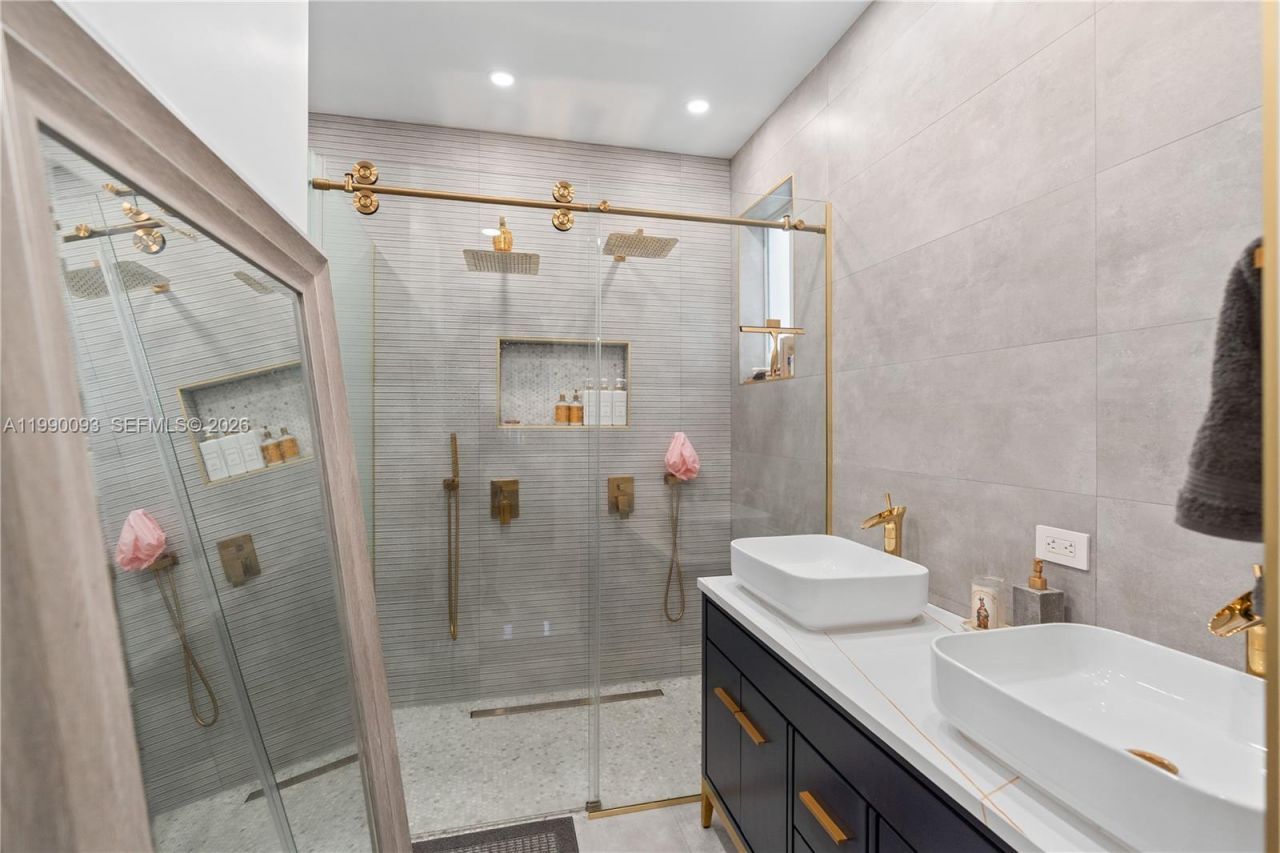 1500 Canary Island Dr , Weston, FL 33327 Photo