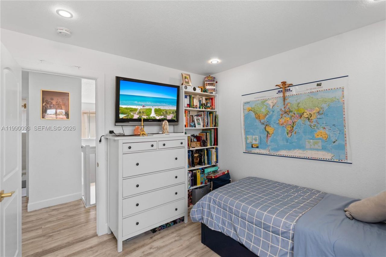 1500 Canary Island Dr , Weston, FL 33327 Photo